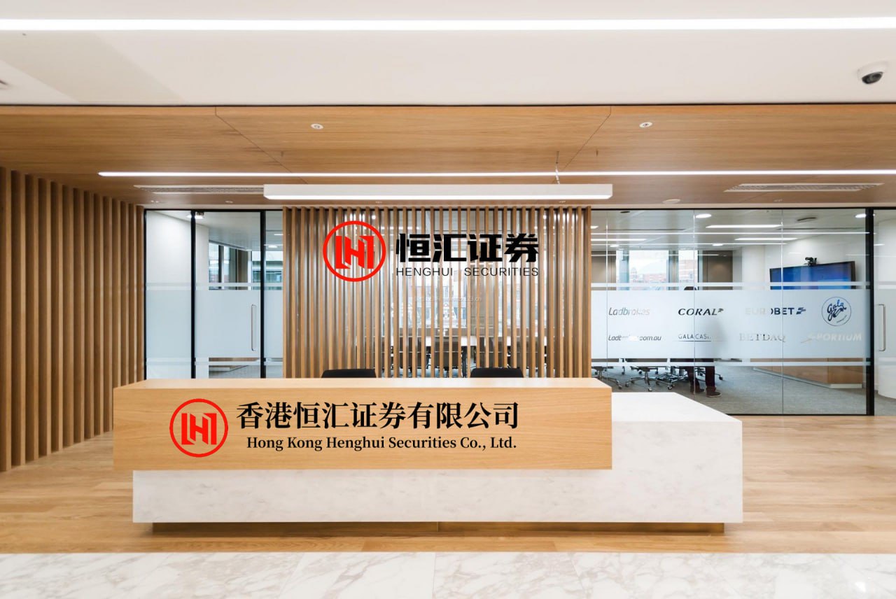 顶级配资 从“生涯末期抱团”到“铁血绿军”: 凯尔特人三巨头用硬汉精神和防守艺术逆...